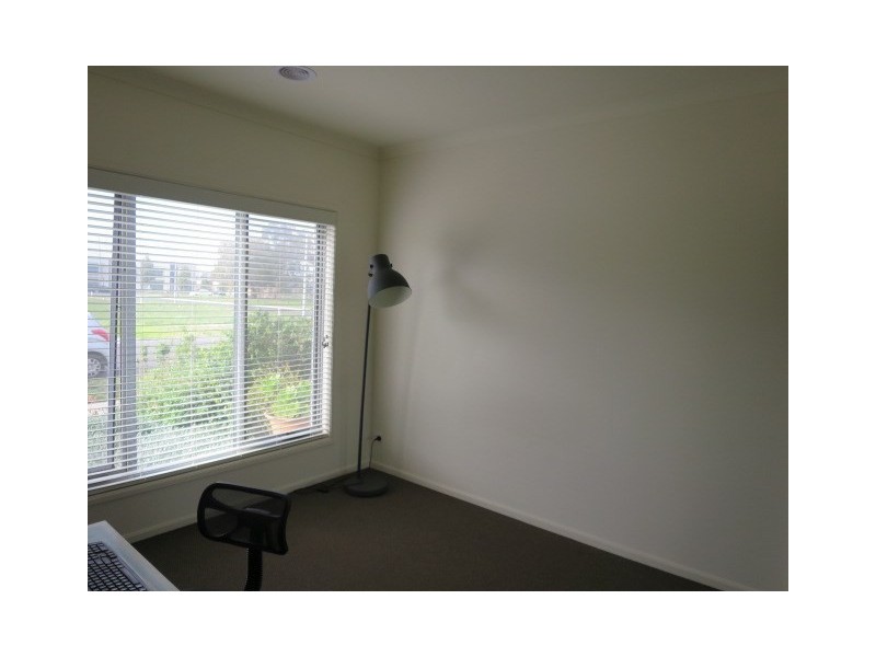 12 Draper Crescent, Epping VIC 3076