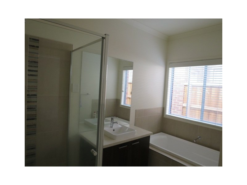 12 Draper Crescent, Epping VIC 3076