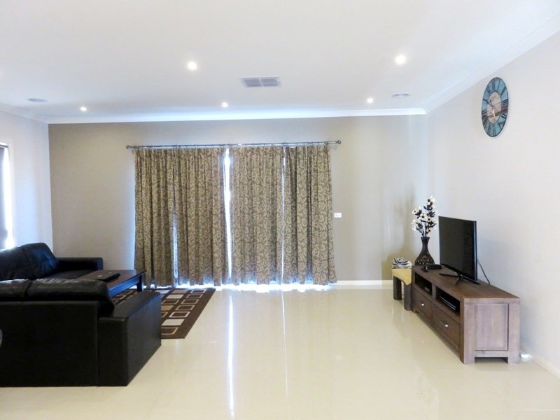 35 Herlitz Drive, Epping VIC 3076