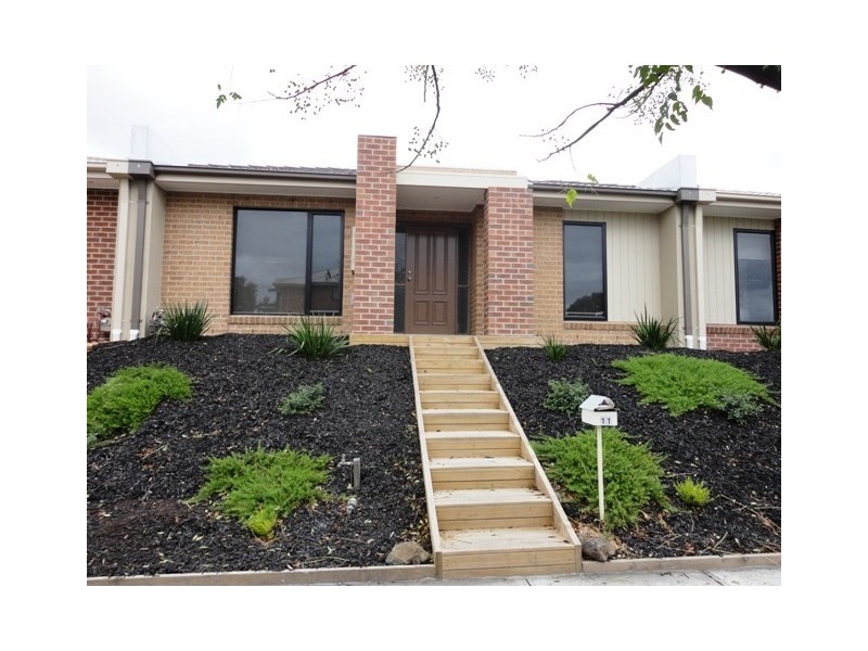 11 Waterlilly Drive, Epping VIC 3076