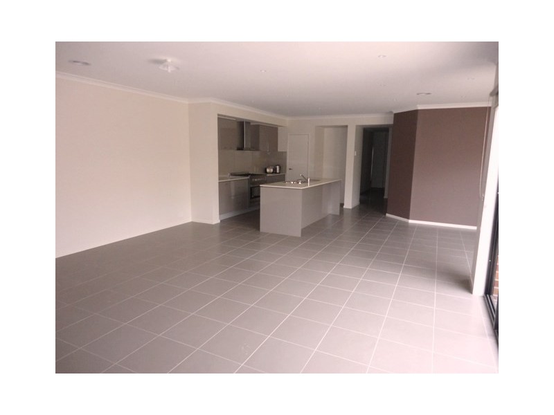 11 Waterlilly Drive, Epping VIC 3076