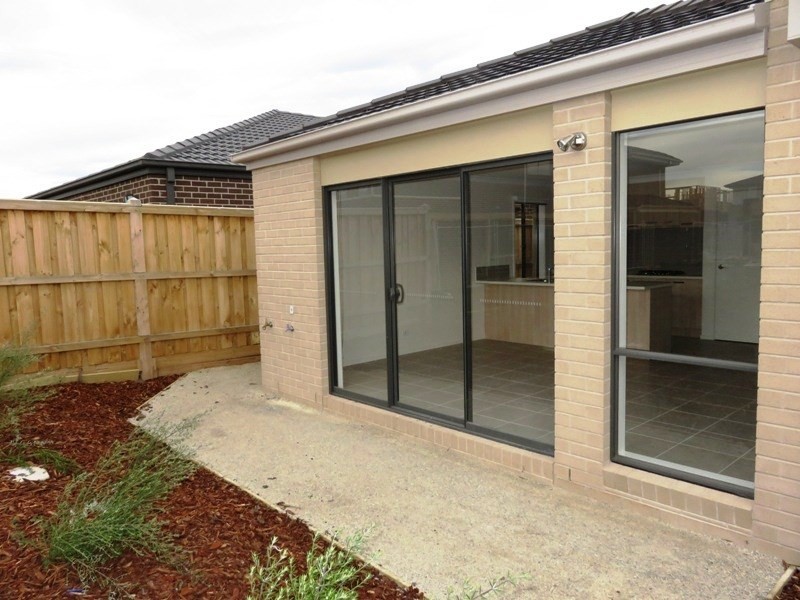 16 Prime Street, Mickleham VIC 3064