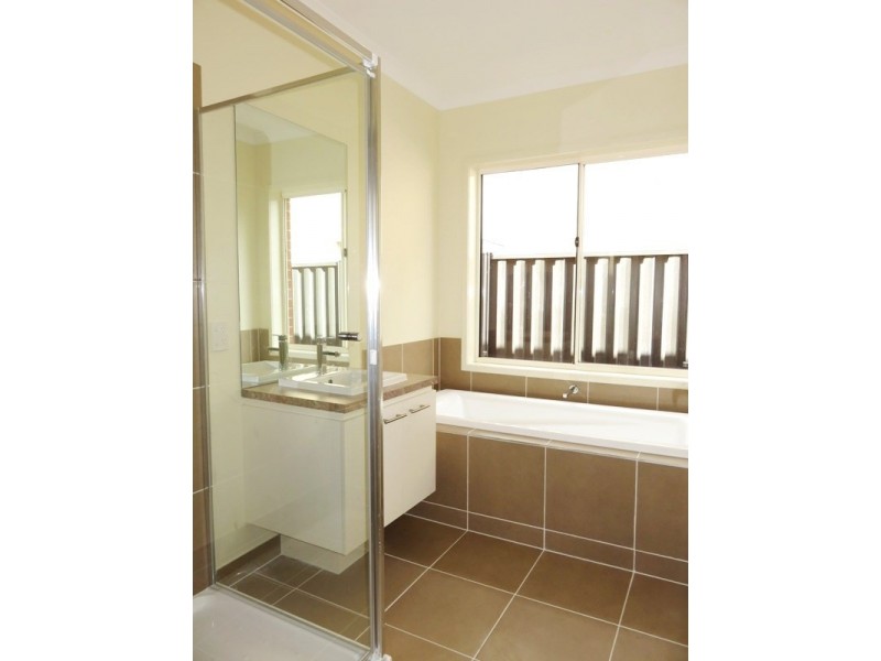 5 Warruga Crescent, Wollert VIC 3750