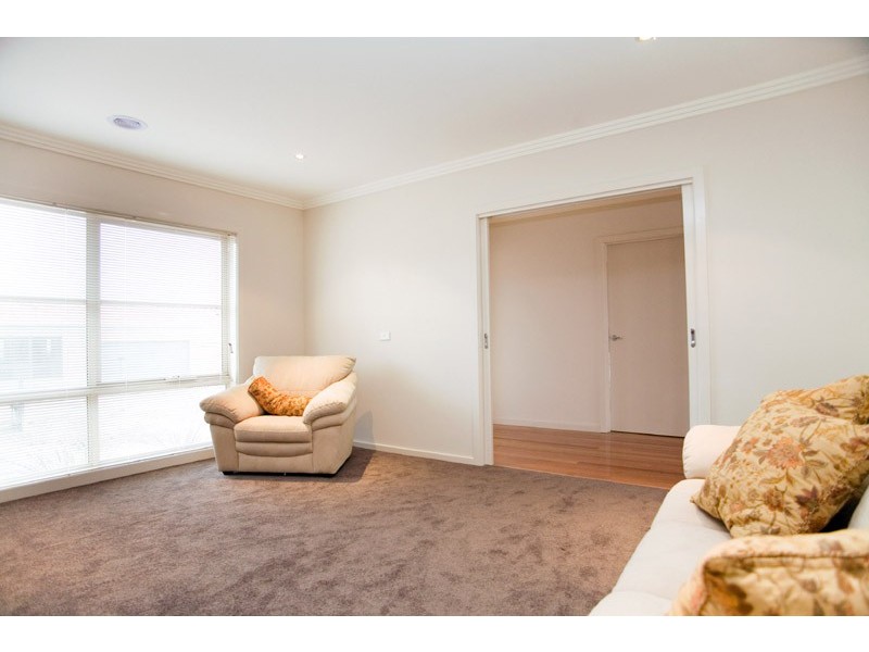 7 The Outlook, Hidden Valley VIC 3756