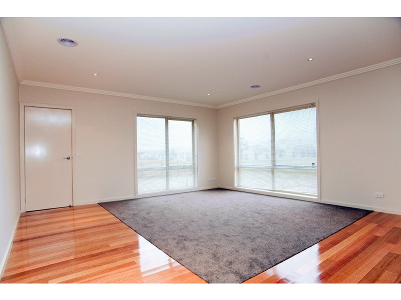 7 The Outlook, Hidden Valley VIC 3756