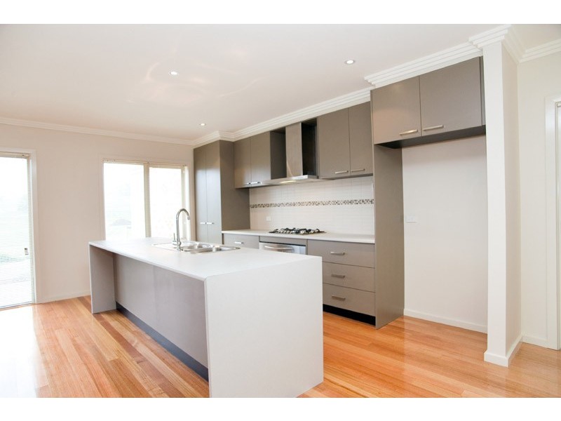 7 The Outlook, Hidden Valley VIC 3756