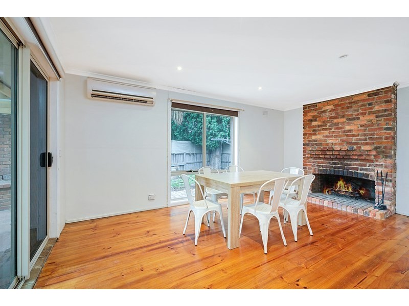 18 Peppercorn Parade, Epping VIC 3076