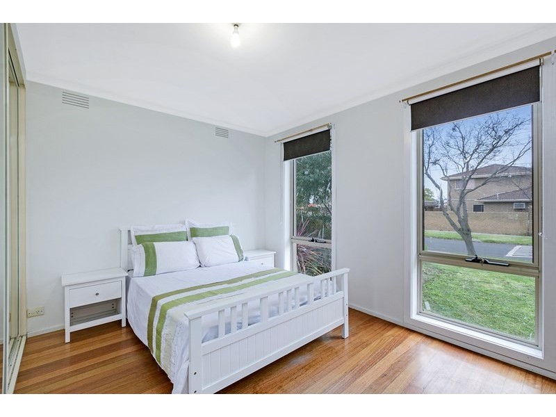 18 Peppercorn Parade, Epping VIC 3076