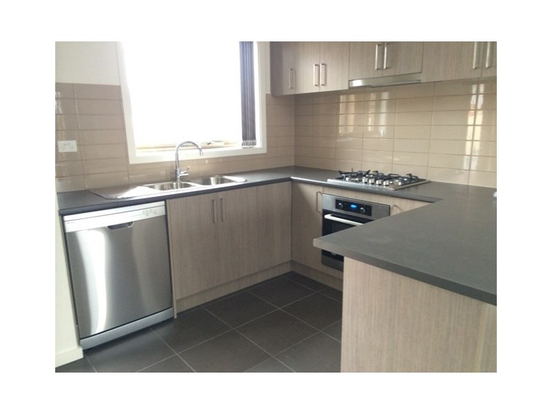 2/38 BURTON Street, Lalor VIC 3075