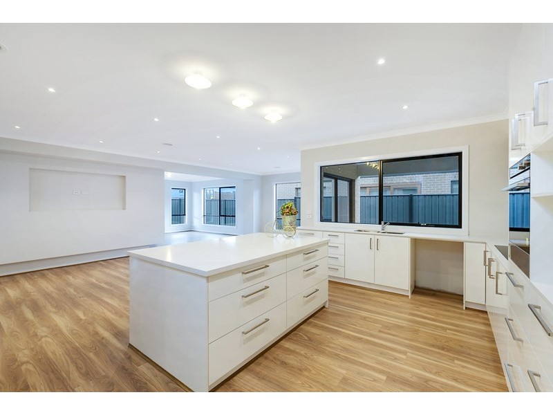 61 Lockhart Street, Mernda VIC 3754