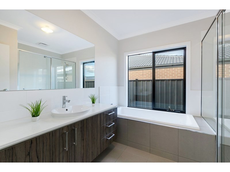 61 Lockhart Street, Mernda VIC 3754