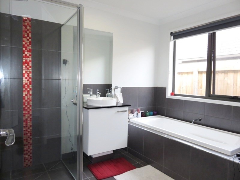 7 Lochinver Street, Wollert VIC 3750