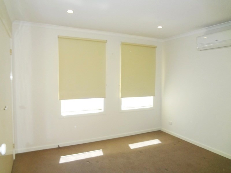 1/12 Zurzolo Terrace, Epping VIC 3076