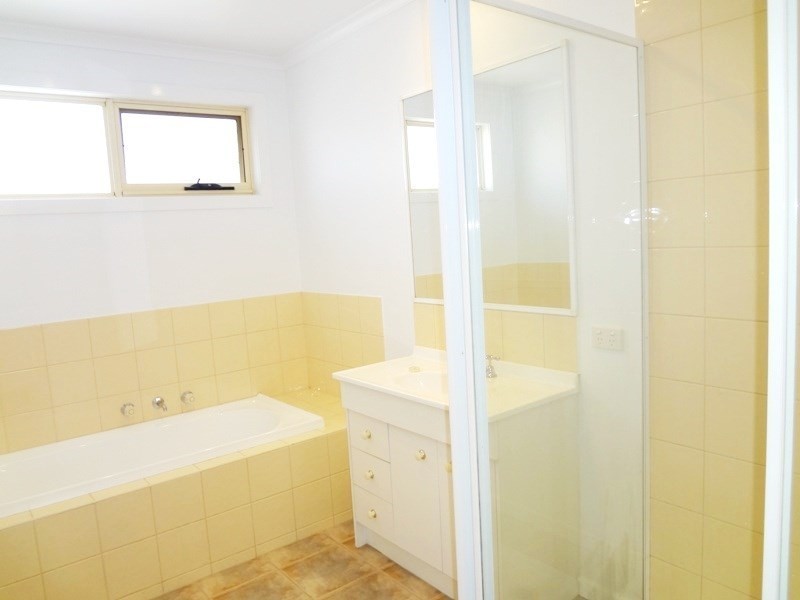 1/12 Zurzolo Terrace, Epping VIC 3076