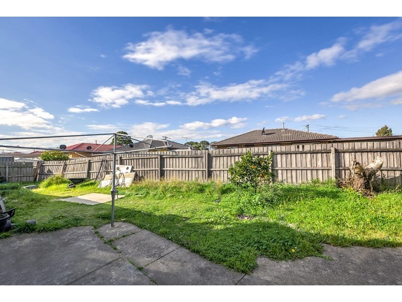 22 Wellington Crescent, Lalor VIC 3075