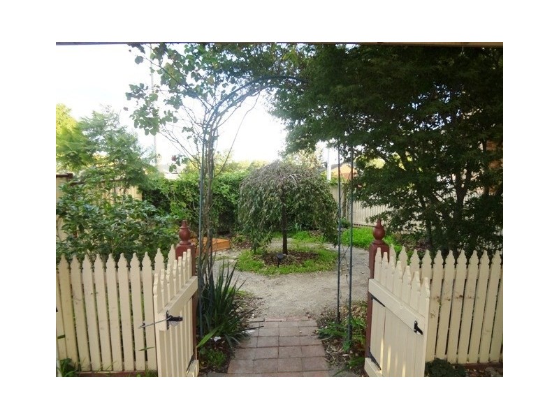 13 Longwood Drive, Epping VIC 3076