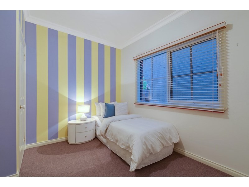 8 Sunbird Gardens, Epping VIC 3076