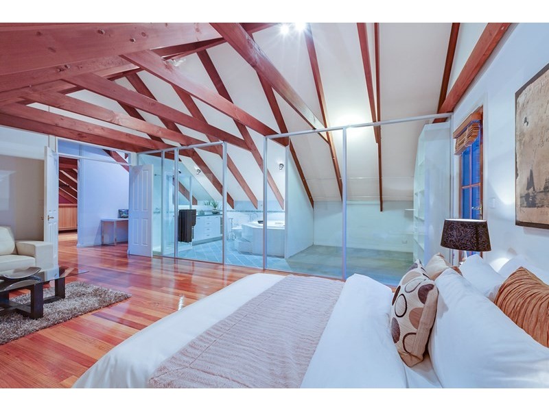 8 Sunbird Gardens, Epping VIC 3076