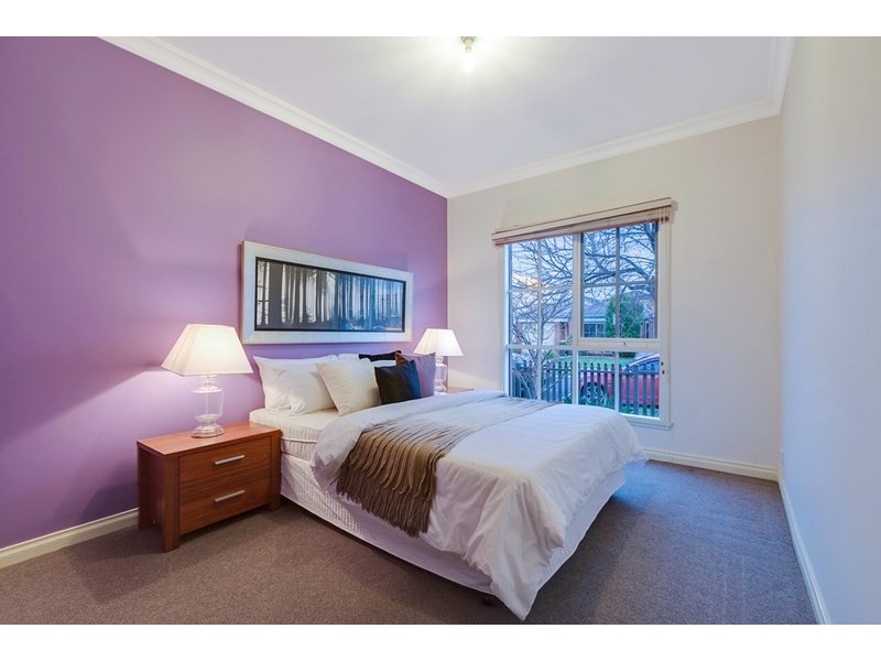 8 Sunbird Gardens, Epping VIC 3076