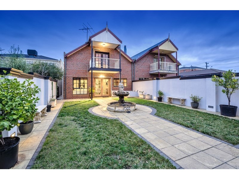 8 Sunbird Gardens, Epping VIC 3076