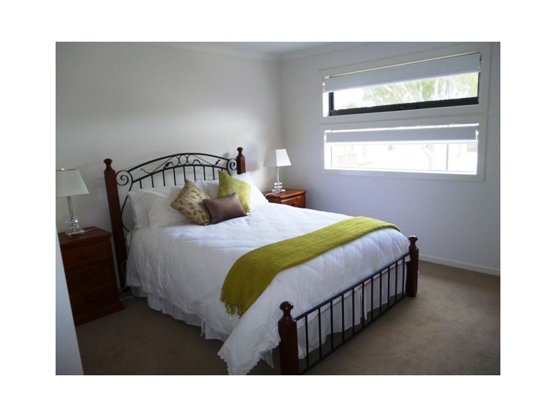 5 Pin Oak Mews, Epping VIC 3076