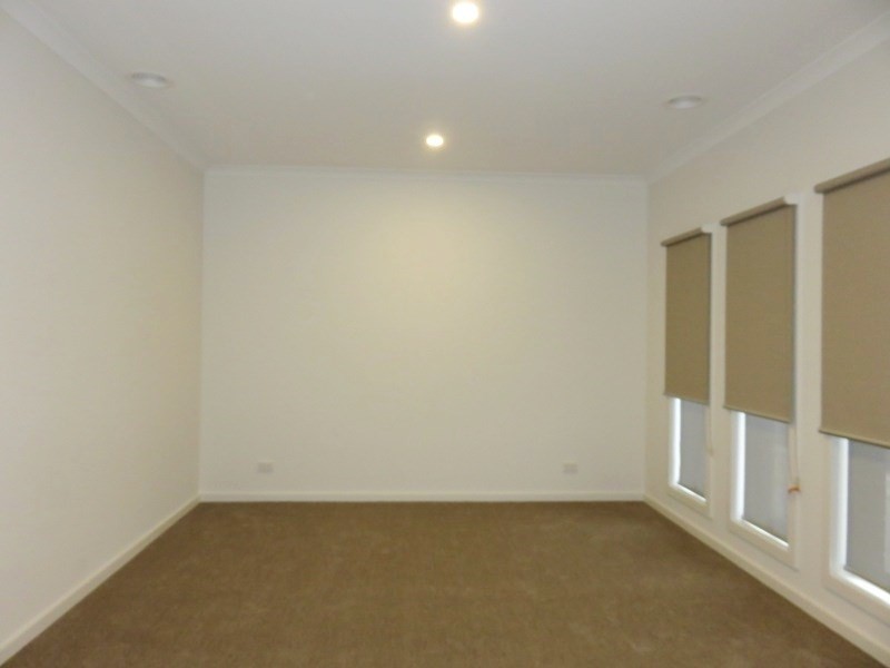 43 De Rossi Boulevard, Wollert VIC 3750