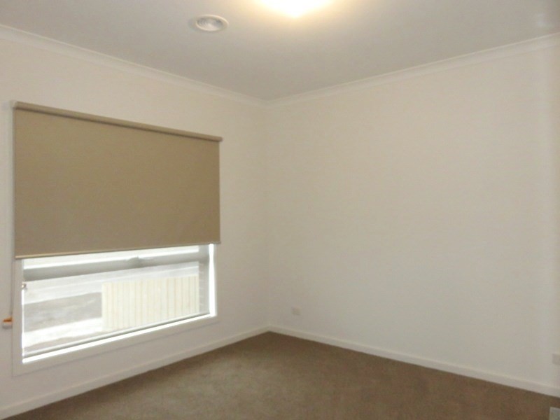 43 De Rossi Boulevard, Wollert VIC 3750