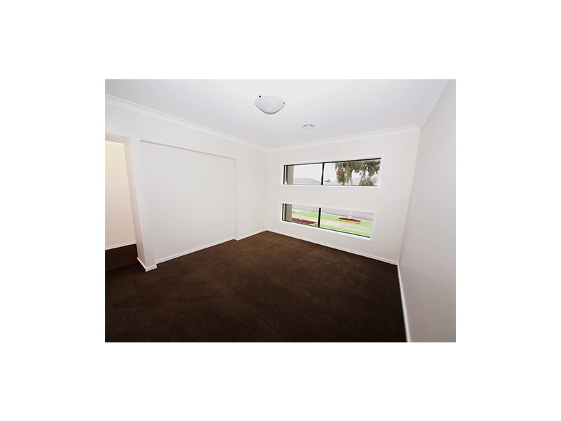 13 Eveline Street, Craigieburn VIC 3064