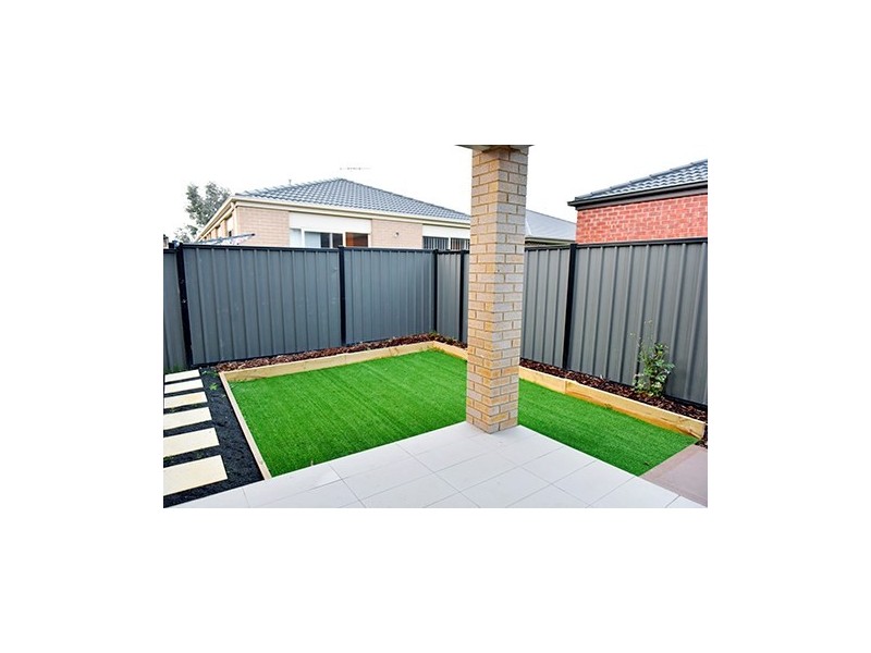 13 Eveline Street, Craigieburn VIC 3064
