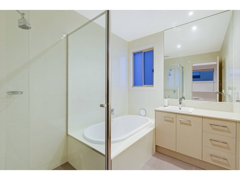 2 Melissa Court, South Morang VIC 3752