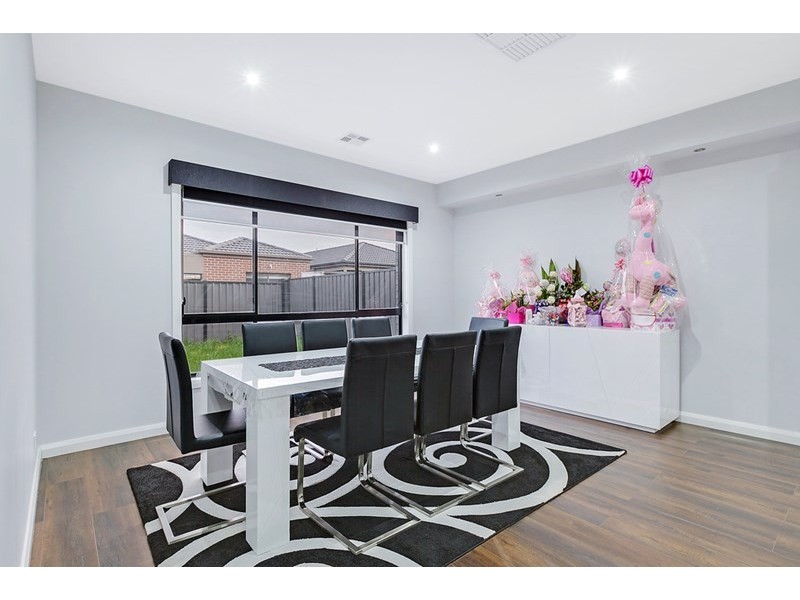 12 Bottlebrush Road, Craigieburn VIC 3064