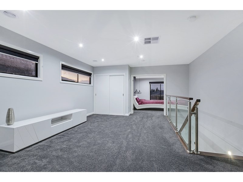 12 Bottlebrush Road, Craigieburn VIC 3064