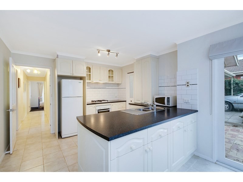 11 Bluegum Court, Mill Park VIC 3082