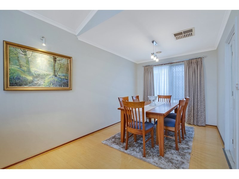 11 Bluegum Court, Mill Park VIC 3082