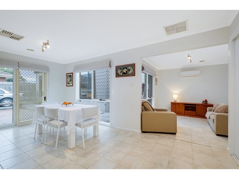 11 Bluegum Court, Mill Park VIC 3082