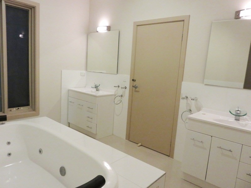 11 Maranatha Street, Epping VIC 3076