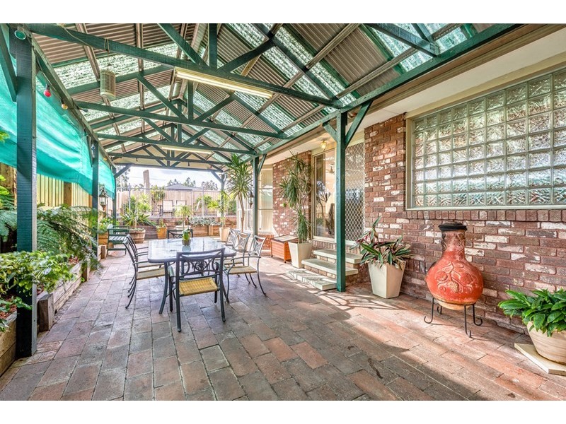 12 Buxton Court, Meadow Heights VIC 3048