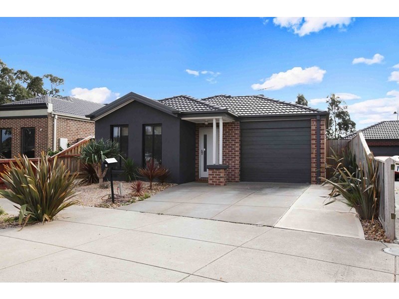 18 Arum Walk, Mernda VIC 3754