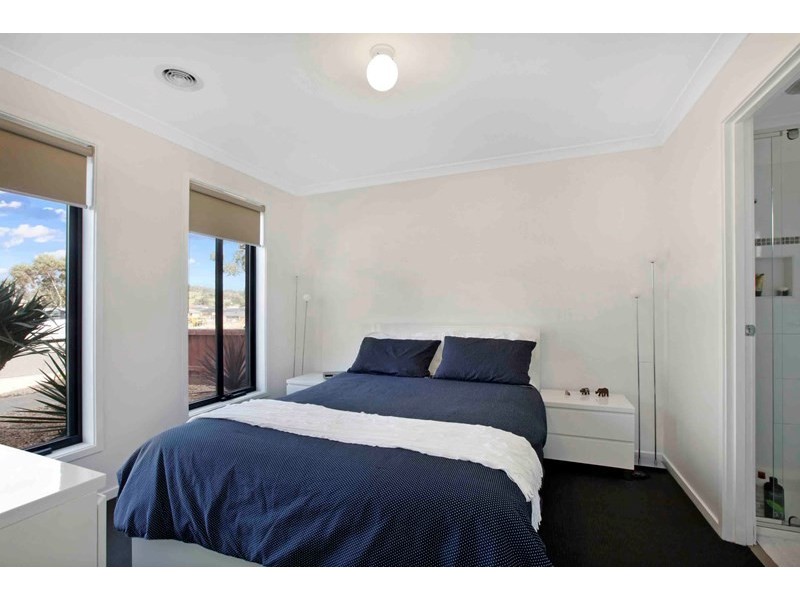 18 Arum Walk, Mernda VIC 3754