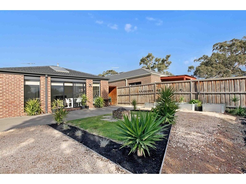 18 Arum Walk, Mernda VIC 3754
