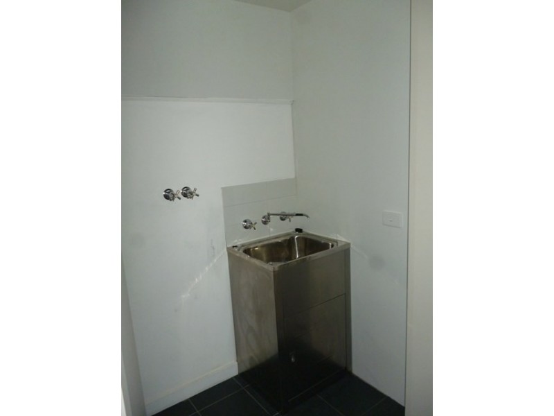 3/21 Purinuan Road, Reservoir VIC 3073