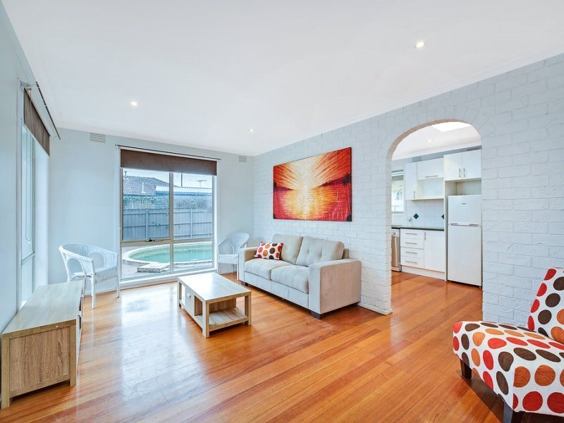 18 Peppercorn Parade, Epping VIC 3076