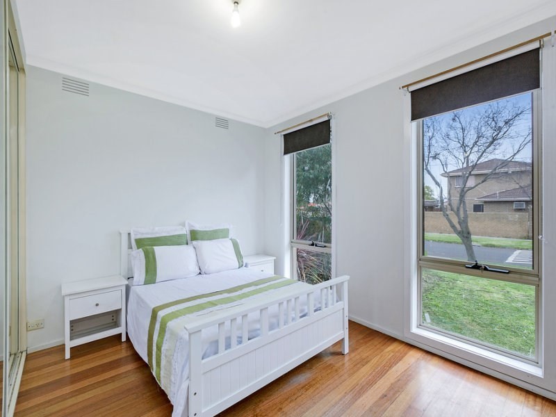 18 Peppercorn Parade, Epping VIC 3076