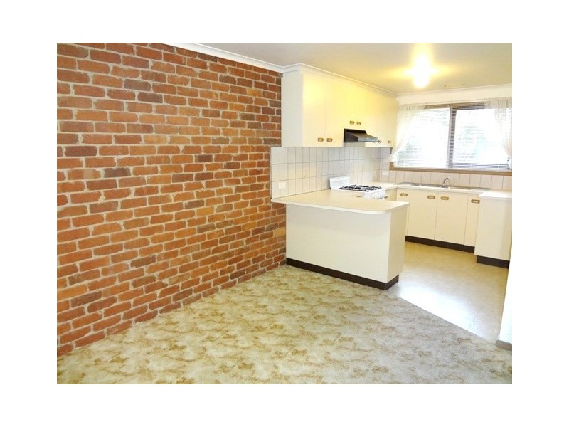 2/12 Young Street, Epping VIC 3076