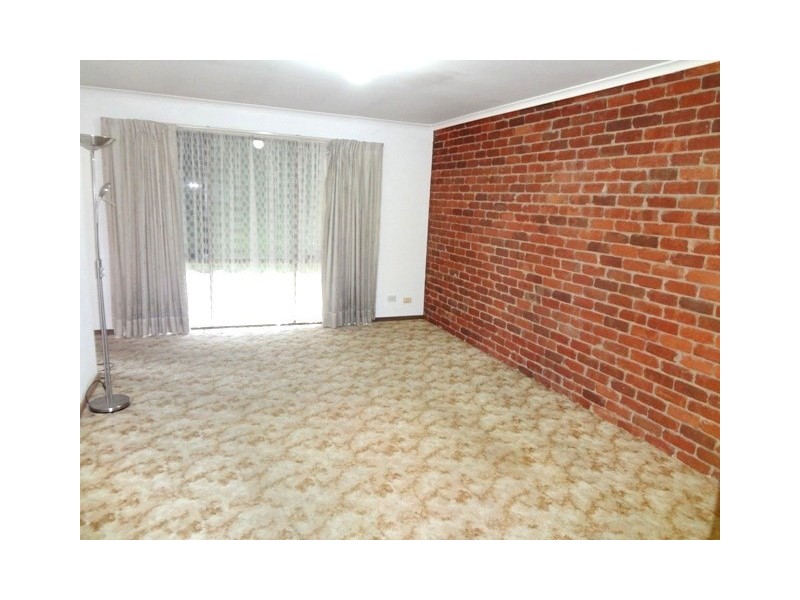 2/12 Young Street, Epping VIC 3076