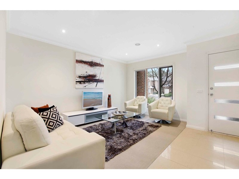 34/5 Delacombe Drive, Mill Park VIC 3082