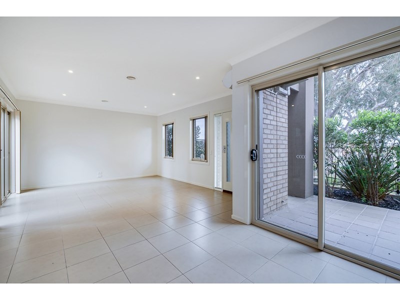 4 Cadiz Walk, Epping VIC 3076