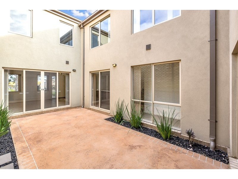 4 Cadiz Walk, Epping VIC 3076