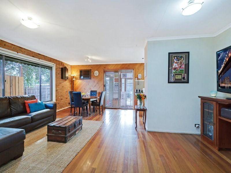 24 Peppercorn Parade, Epping VIC 3076