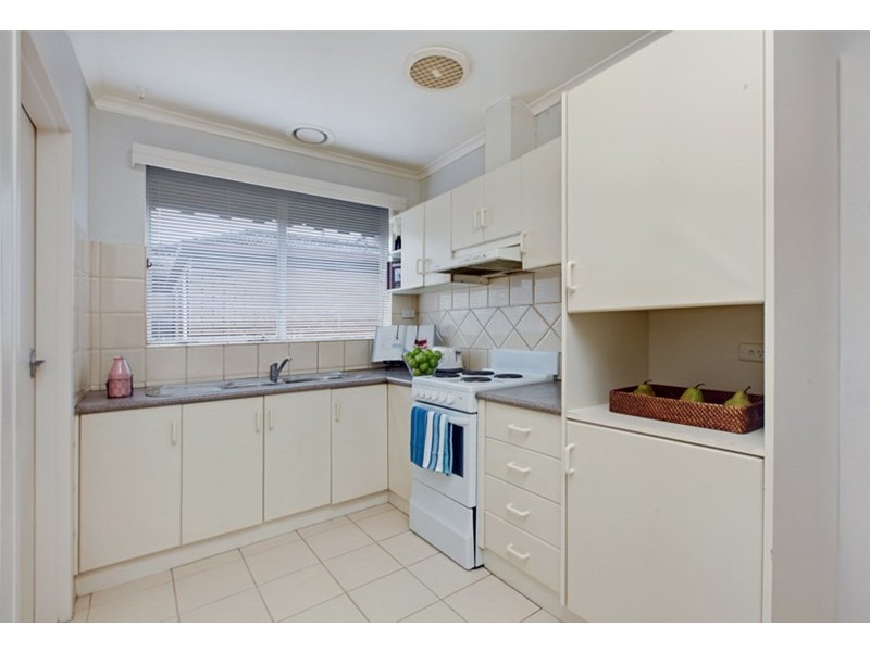 13/9 Seaver Grove, Reservoir VIC 3073